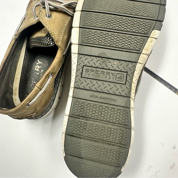 Sperry Men's Tan Leather Billfish 3-Eye boat shoes. - Picture 7 of 13